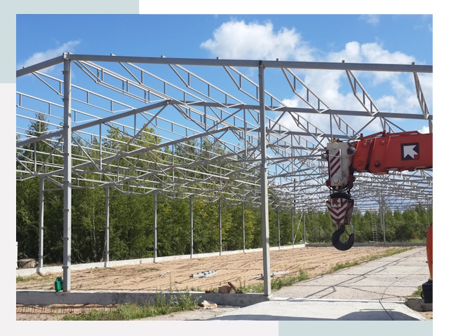 Строительство конюшен в Краснокаменск от 613 руб. под ключ